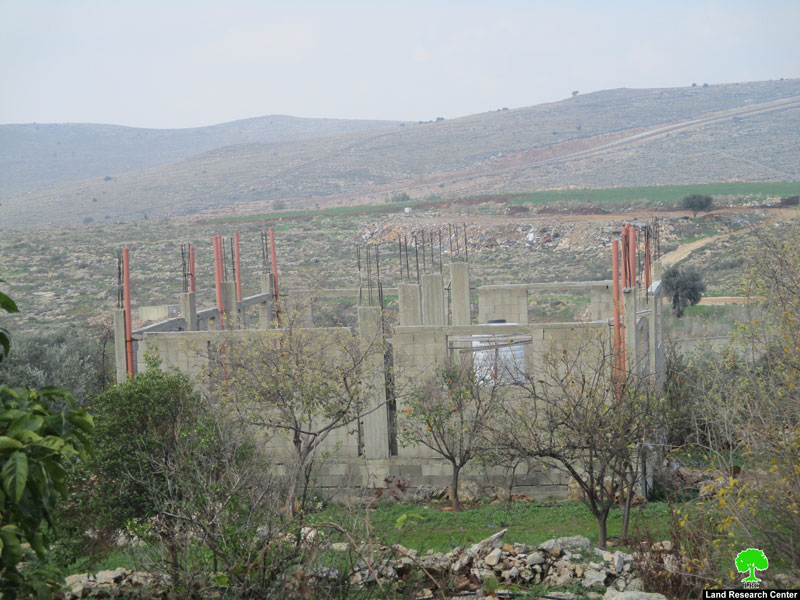 Military notices target several houses in Qibya/ Ramallah governorate