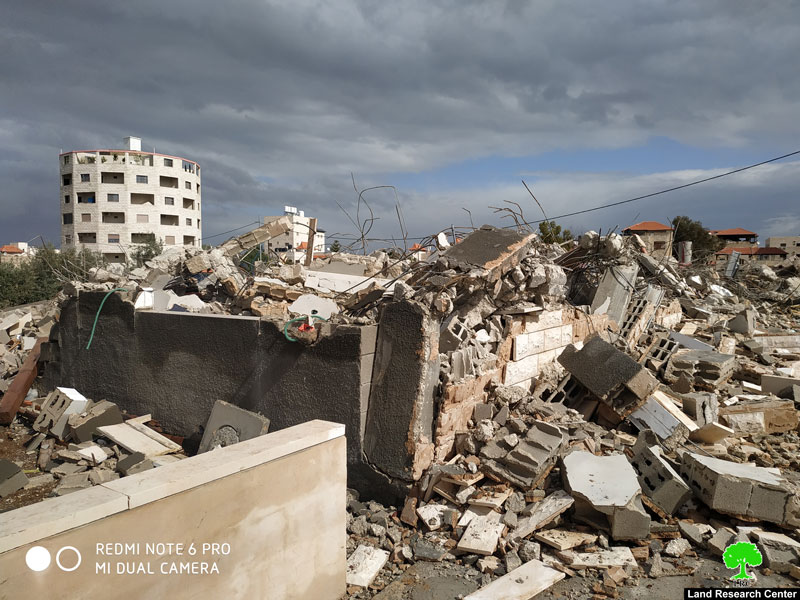 Military notices target several houses in Qibya/ Ramallah governorate