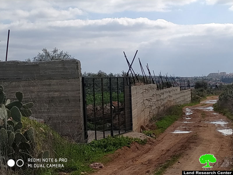 الاحتلال يستهدف أرض زراعية في بلدة نعلين  / محافظة رام الله