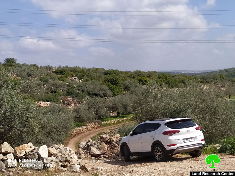 IOF Seal Off vital Roads in Jinsafut village / Qalqilya governorate