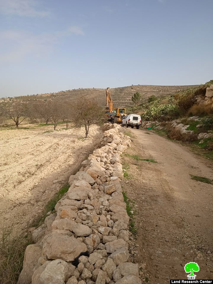 الاحتلال يدمر مشروع زراعي في سوبا غرب الخليل