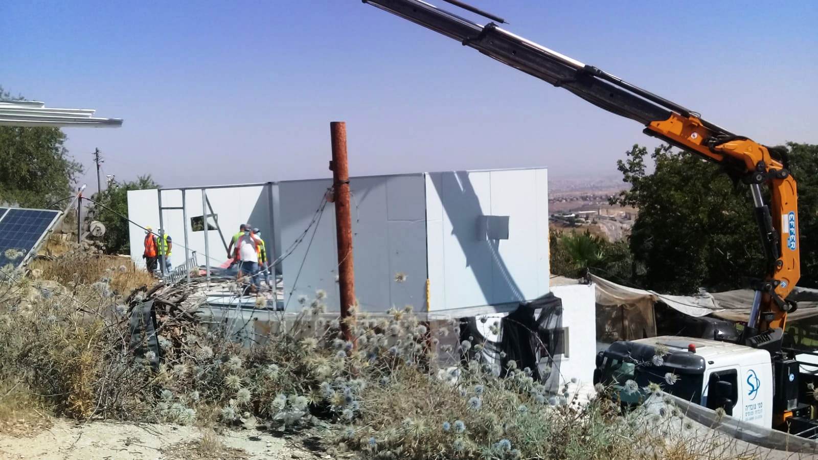 Demolishing and confiscating a residence in Lasefar village east Yatta South Hebron