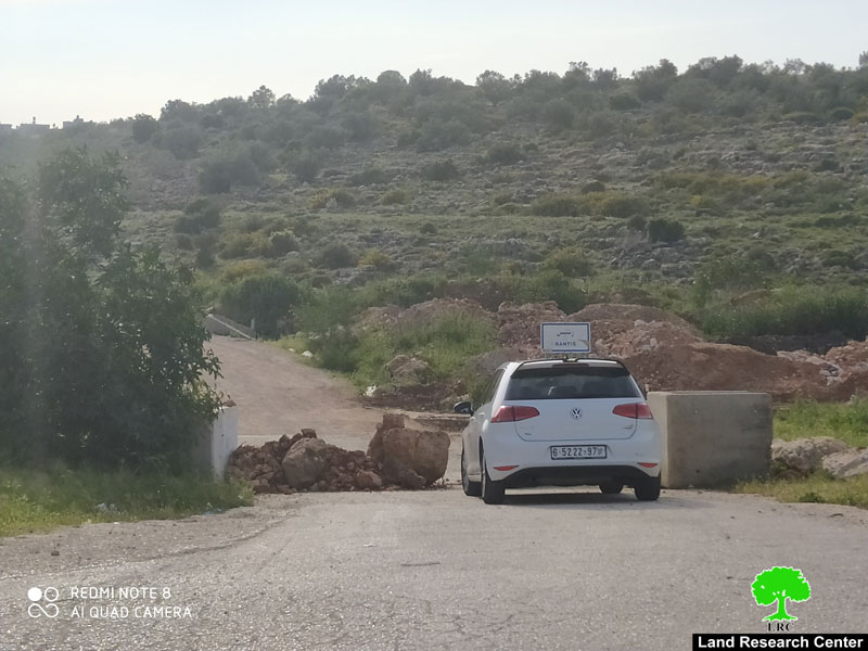 Three village entrances closed north of Ramallah  city
