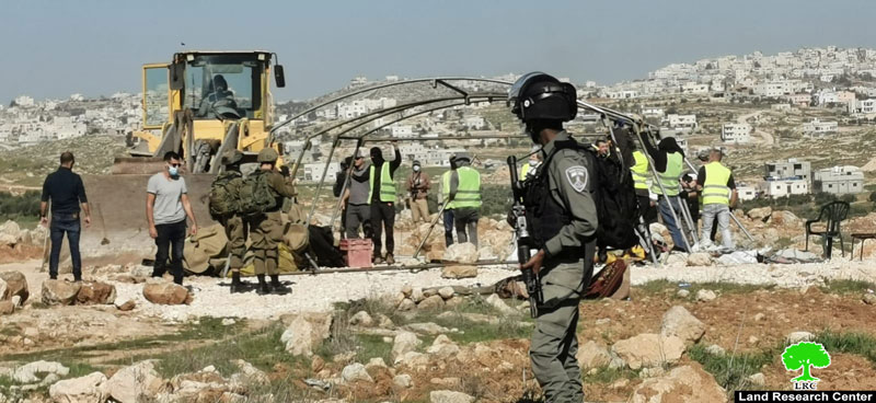 الاحتلال يشن حملة هدم ومصادرة في عدة مناطق بمسافر يطا جنوب الخليل