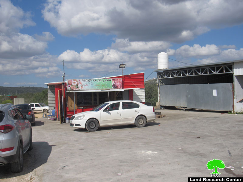 اخطارات بهدم و ازالة منشآت  زراعية و تجارية جنوب مدينة جنين