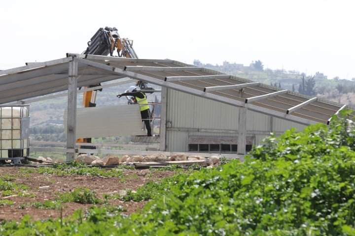 Demolishing and Confiscating an Agricultural facility in Zif / Hebron governorate