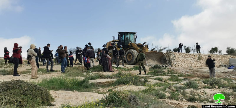 الاحتلال يهدم 4 مساكن في قريتي المفقرة وخلة الضبع بمسافر يطا جنوب الخليل