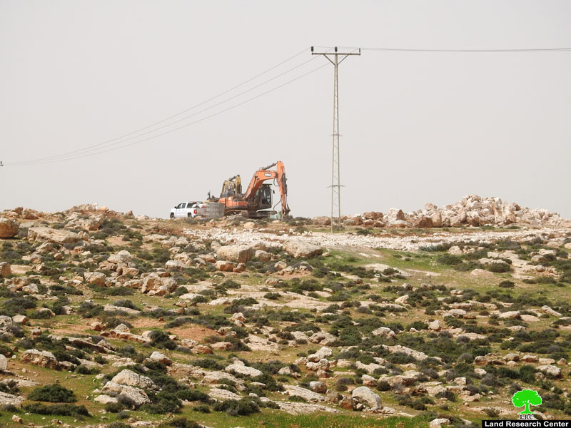 Colonists attack Citizens lands in “’Ein Al-Bayda” east Yatta