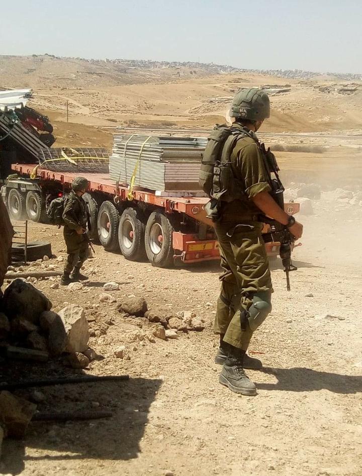 الاحتلال يهدم ويصادر مسكنين في قرية زنوتا جنوب محافظة الخليل