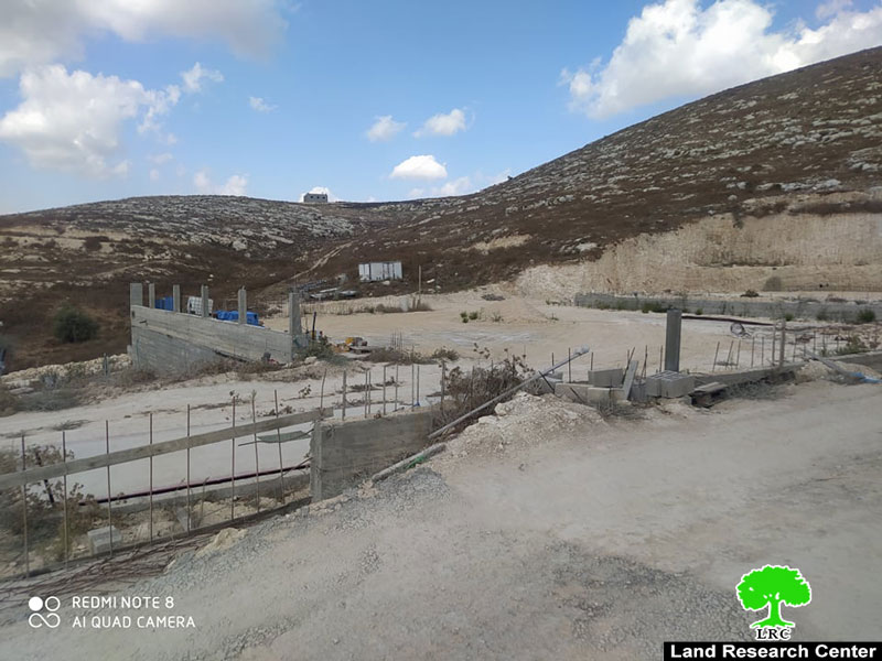 The Israeli Occupation Serves Halt of Work notices for many Structures in Jenin