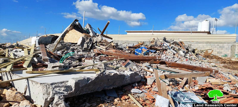 الاحتلال يهدم 3 مساكن وجدران استنادية ويدمر شبكة كهرباء جنوب الظاهرية -الخليل