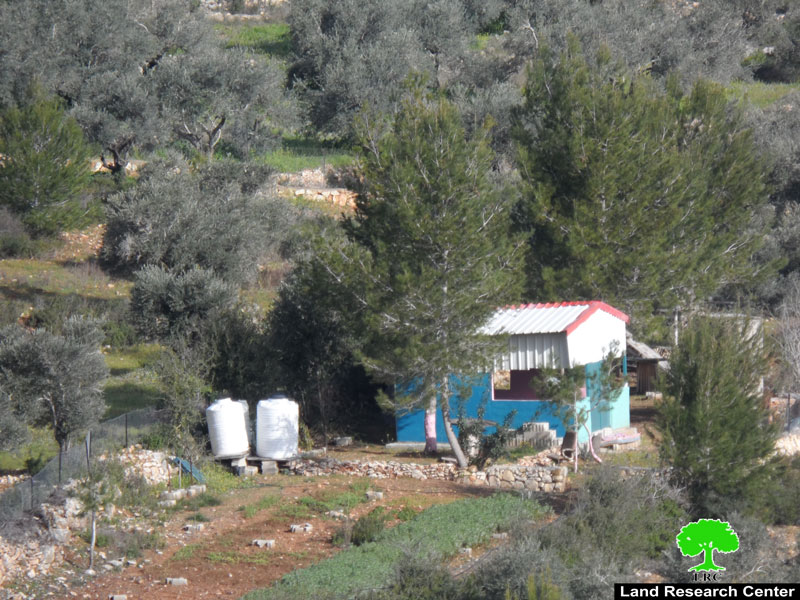 إخطارات بوقف العمل والبناء في 6 غرف زراعية ببلدة كفر الديك غرب سلفيت