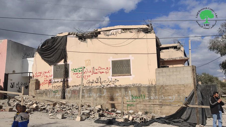 تدمير منزل عائلة الأسير محمود جرادات في قرية سيلة الحارثية / محافظة جنين
