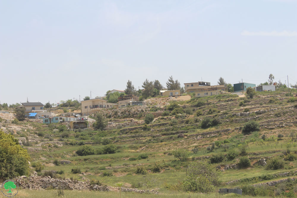 مستعمرو “سيدي بوعز” يضيفون 4 كرفانات على أراضي بلدة الخضر بمحافظة بيت لحم