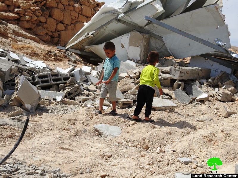 الاحتلال يهدم مساكن ومنشآت زراعية في التواني والفخيت والمركز بمسافر يطا جنوب الخليل