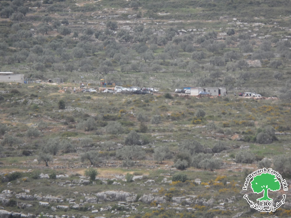 Establishing a new outpost on Kufur Qaddoum lands / Qalqilya governorate