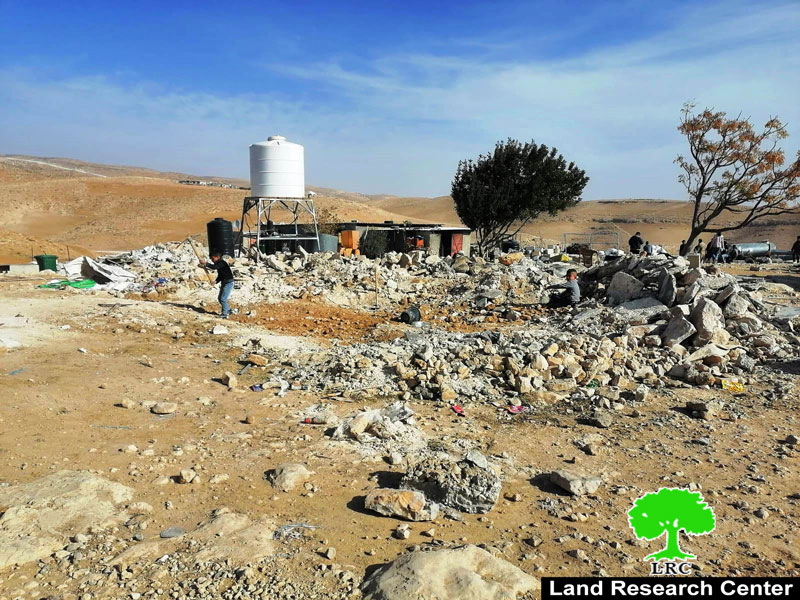 The occupation demolishes residential and agricultural facilities in the village of Al-Fakhit in Masafer Yatta, south of Hebron