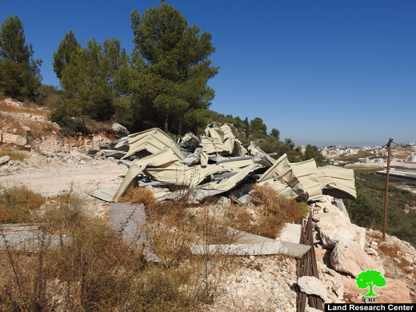 الاحتلال يهدم منشأة زراعية لعائلة طنينة في بلدة ترقوميا غرب الخليل