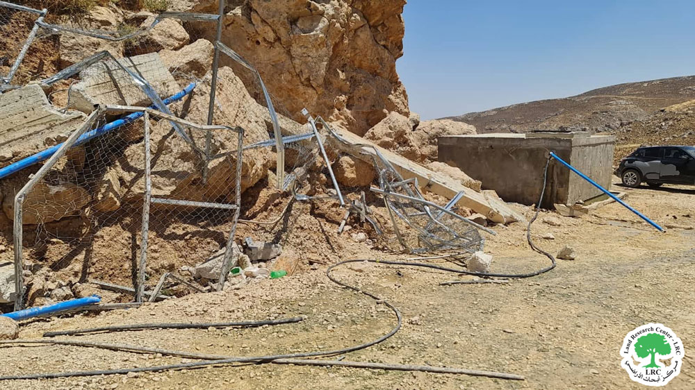 الاحتلال يدمر شبكة مياه مثبتة على عين دوما في قرية دوما / محافظة نابلس