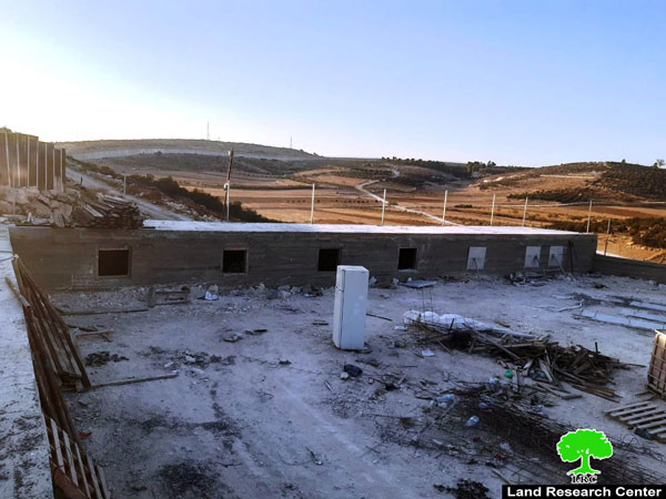 Halt of Work Notice for a House and Abu Jhaisha Cemetery in Idhna town / West Hebron