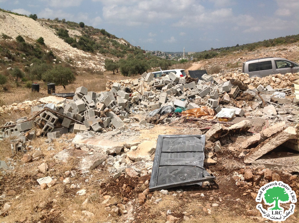 Demolishing a Residence in Khirbet Al-Faraseen / Jenin Governorate