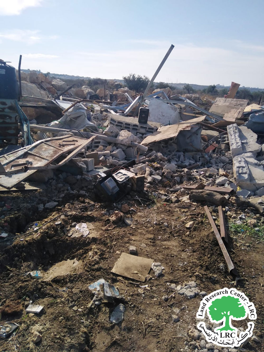 الاحتلال الاسرائيلي يهدم غرفة زراعية لعائلة بيضة في بلدة جيوس / محافظة قلقيلية