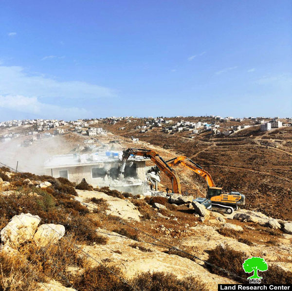 الاحتلال يهدم مسكن عائلة المناصرة في بلدة بني نعيم جنوب الخليل