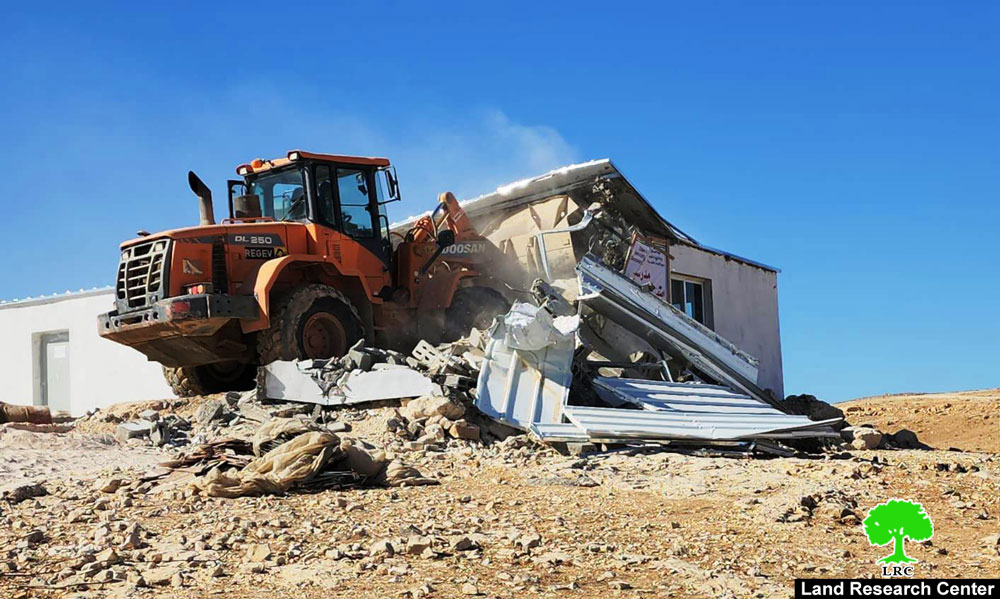 الاحتلال يهدم مدرسة اصفي الأساسية المختلطة في مسافر يطا جنوب الخليل